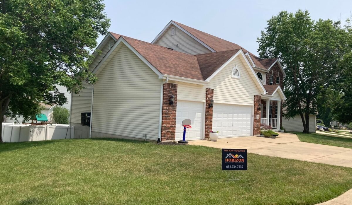 Residential roofing in Maryland Heights