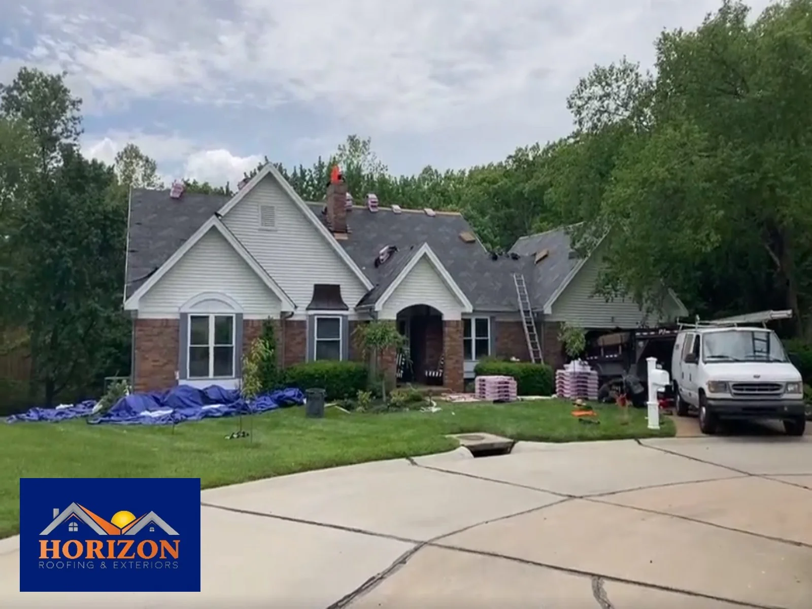 how much does roof replacement cost in Wentzville MO