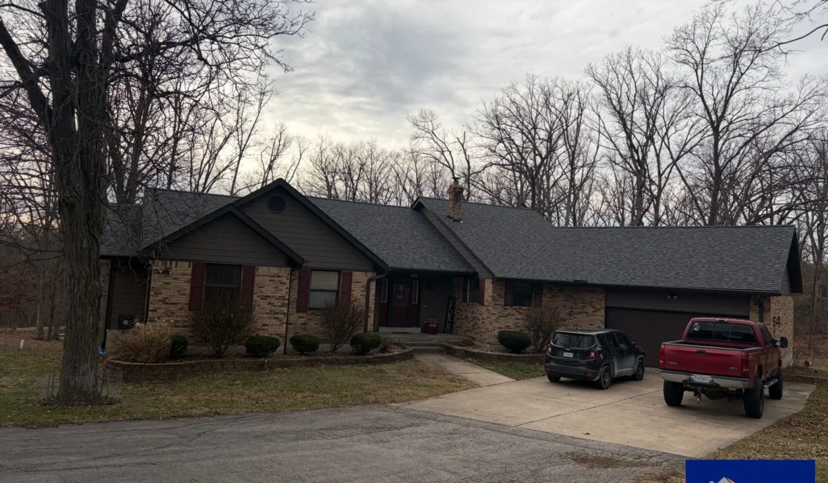 Roof repair vs replacement Dardenne Prairie