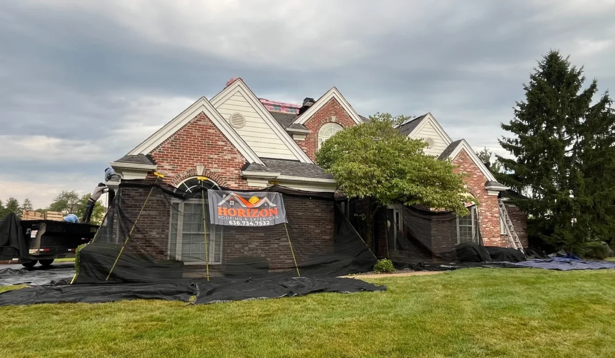 4 Roofing Mistakes St. Louis Homeowners Should Avoid