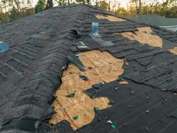 Storm damage roofing in Chesterfield MO